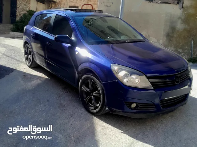 اوبل استرا