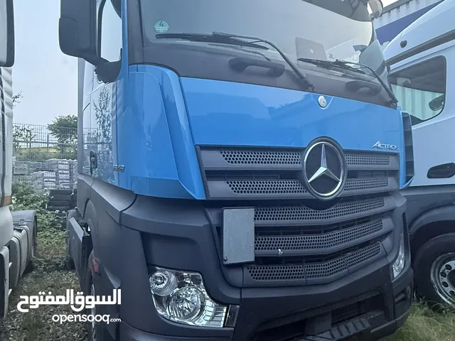 نستورد ولدينا روس تريلا وبرادات