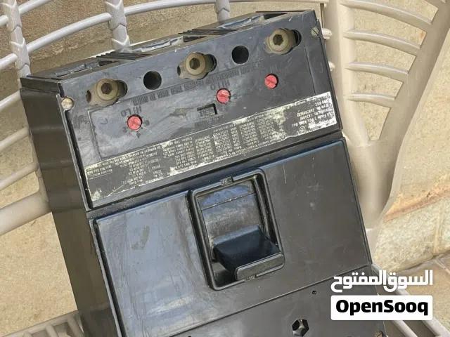صندوق توزيع كهربائي