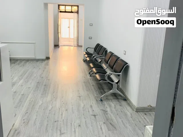 باركيه خشبي لون رصاصي  سقف معلق