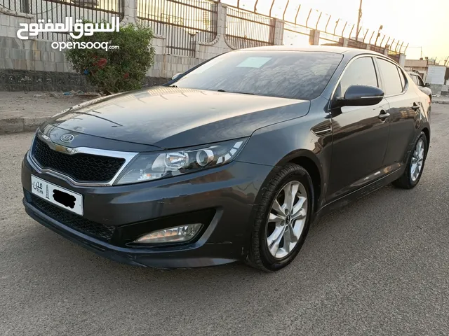 Kia K5 2011 in Aden