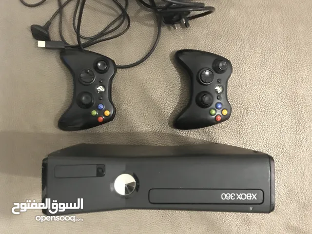 Xbox360 عررررطة مع مشتقاتة نضيف جدأ