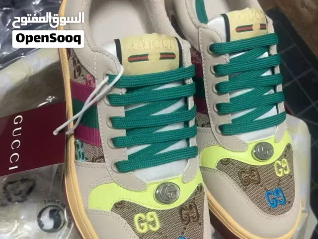 للبيع sneaker ماركة gucci