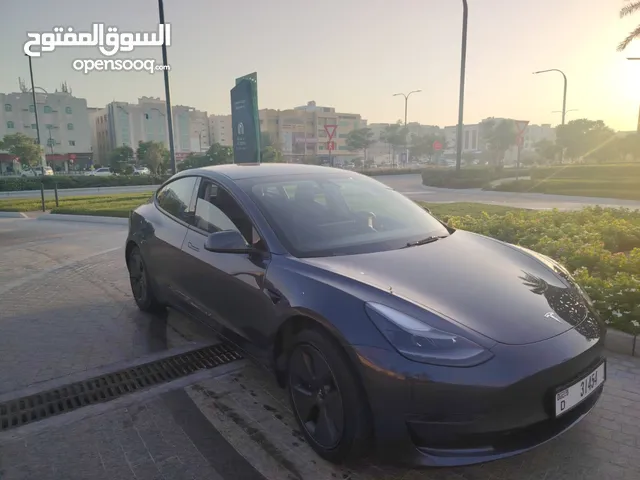 Tesla Model 3 ,2023 ,Grey color , new condition , 8800 KM ,newly registered ,American specifications