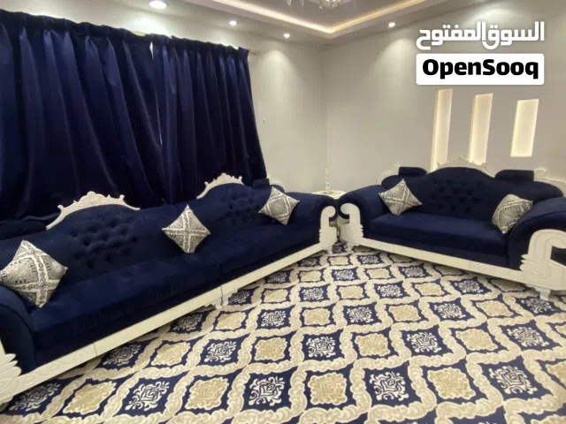 كنب مجلس بحالة ممتازة