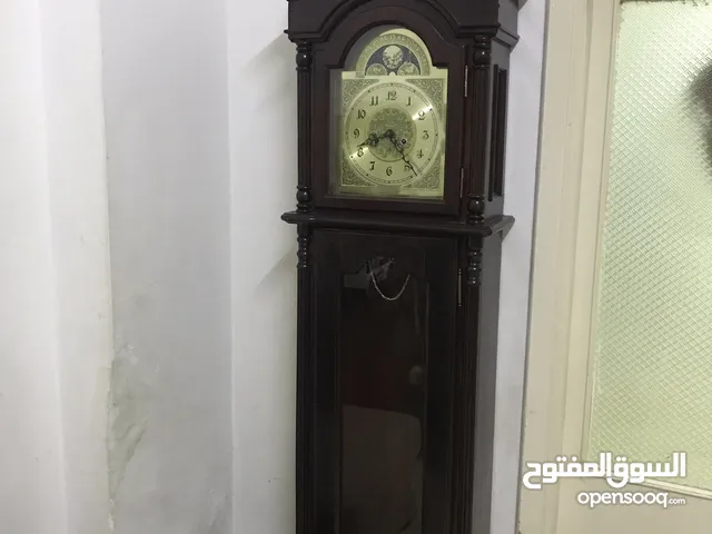 ساعة باندول مسننات ارتفاع 2 متر بحالة ممتازة