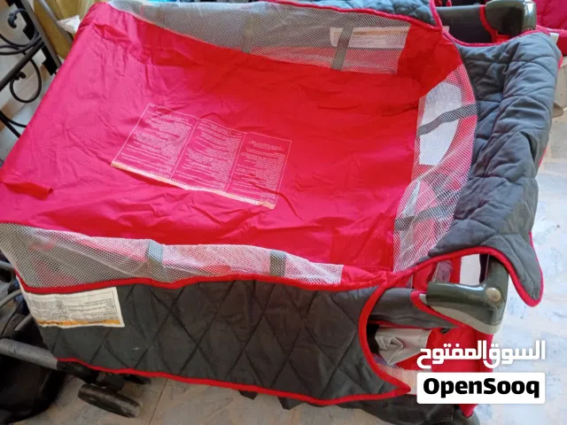 سرير اطفال تشيكو بحاله ممتازه