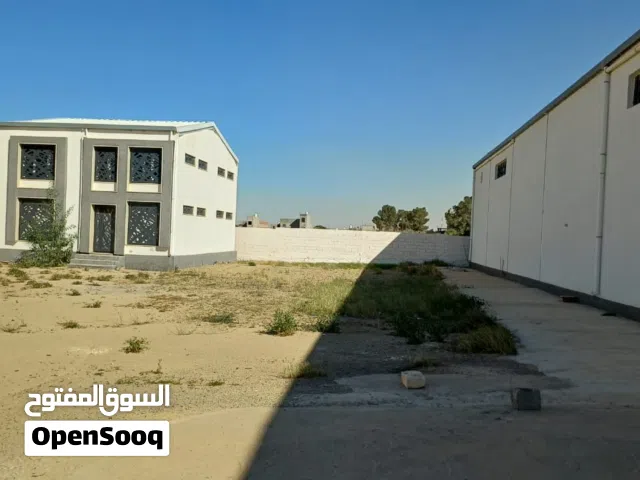 موقع هنقر وادارة للايجار في طريق المطار قرب النقلية