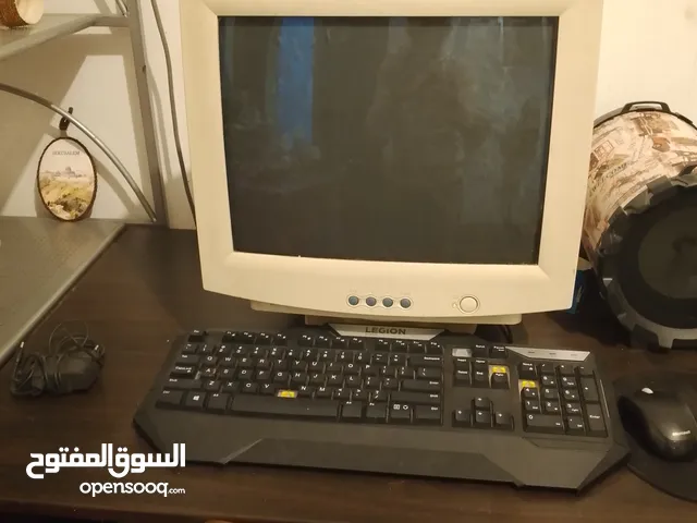 كمبيوتر كامل شغال عليه العاب