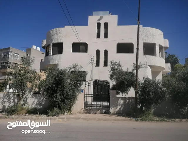 480 m2 More than 6 bedrooms Townhouse for Sale in Amman Al Yadudah