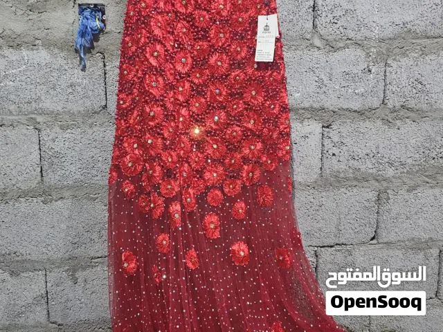 بيع فساتين منوعه