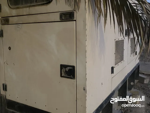 مواد بيركز إنكليزي. لبيع مولده كلش حلوه ونضيفه برغي ما مفتوح بيها. 48 كيفي يعني 192 أمبير