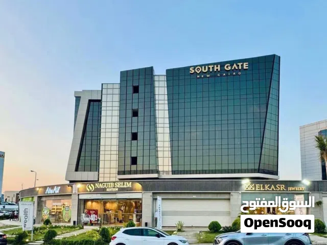 معرض سيارات للبيع ع التسعين الجنوبي south gate