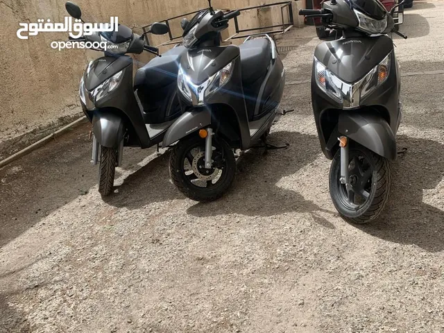 سكوتر هوندا activa وارد الشركه لم يستعمل بعد بسعر مغري جدا