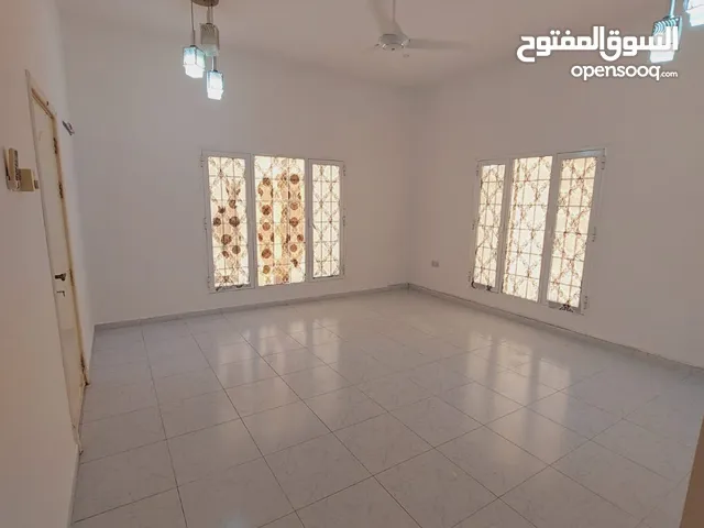 غرف للشباب العمانين في الانصب قرب الخدمات