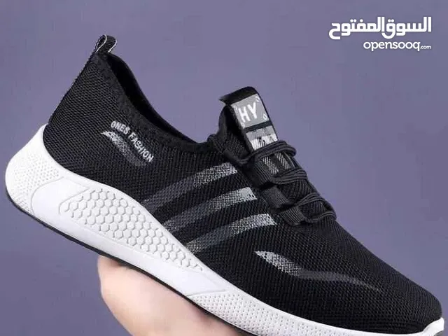 حذاء شبابي