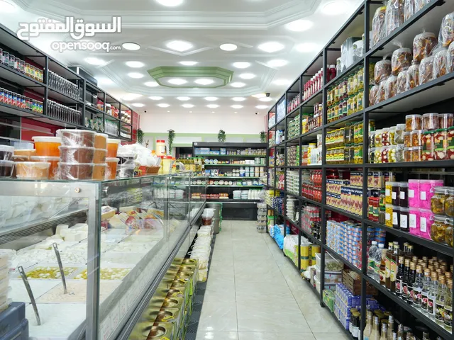 محل تجاري في موقع مميز وحيوي جدا للبيع
