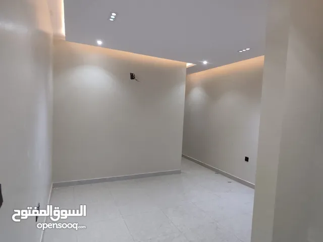 180 m2 4 Bedrooms Apartments for Rent in Al Riyadh Al Aqiq