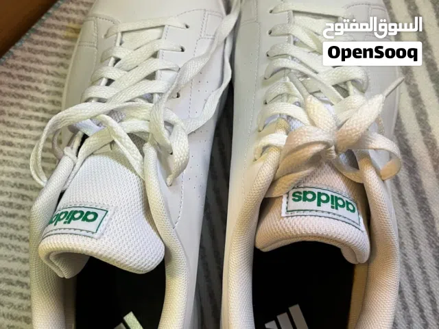 بوط من اديداس مُشتراه من اديداس الاردن جديد