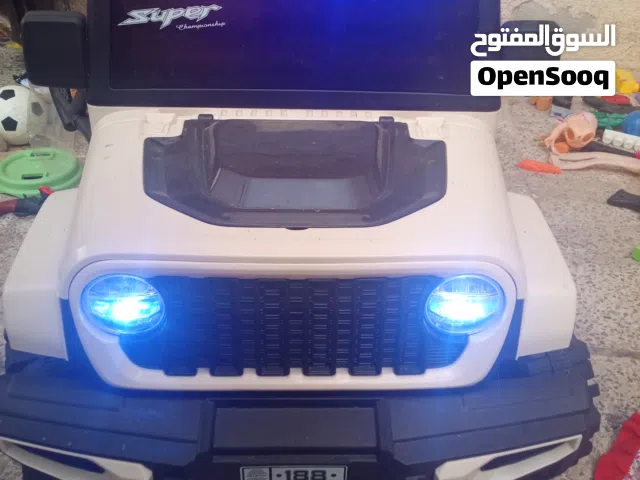 سيارا شبه جديده 4 مواتير وبطريتين قويا وبتتحمل وزن بتوسع لشخصين بسعر منيح