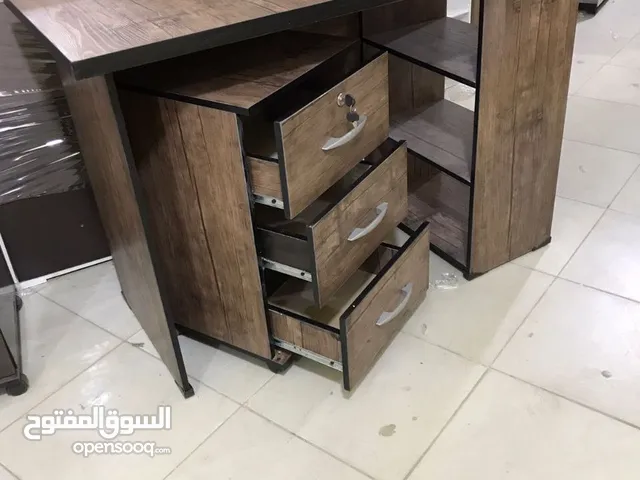 مكتب مذاكره 2 رف وحده 3 درج بمفتاح خامه فورمايكا مقاس المكتب عرض 120 سم عمق 60 سم ارنفاع 70 سم