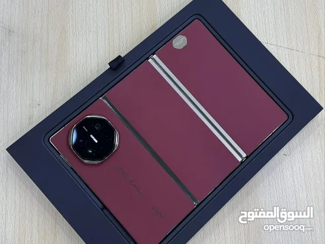 هاتف HUAWEI mate XT وان تيرا