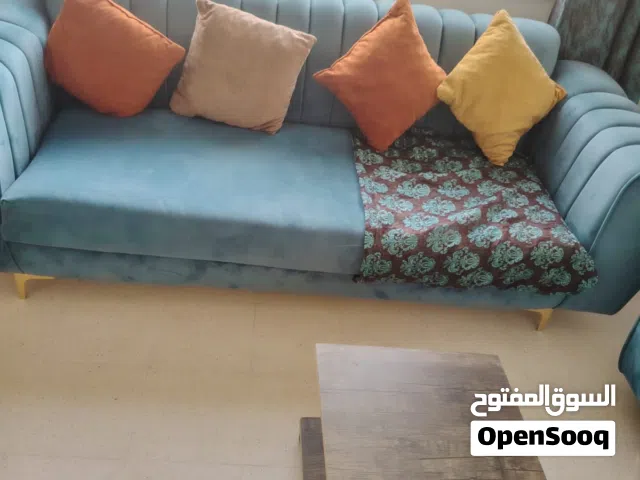 ثلاثيه عدد 2مع طاوله