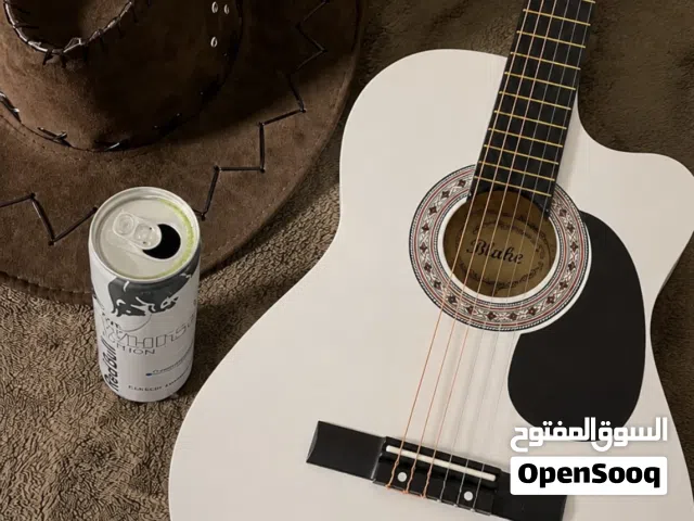 قيتار استعمل نضيف