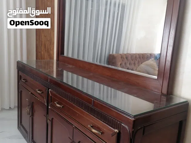 بوفيه خشب ثقيل تفصيل ب 35 دينار