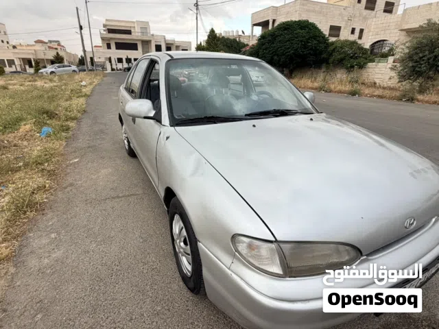 1994 هيونداي اكسنت Standard