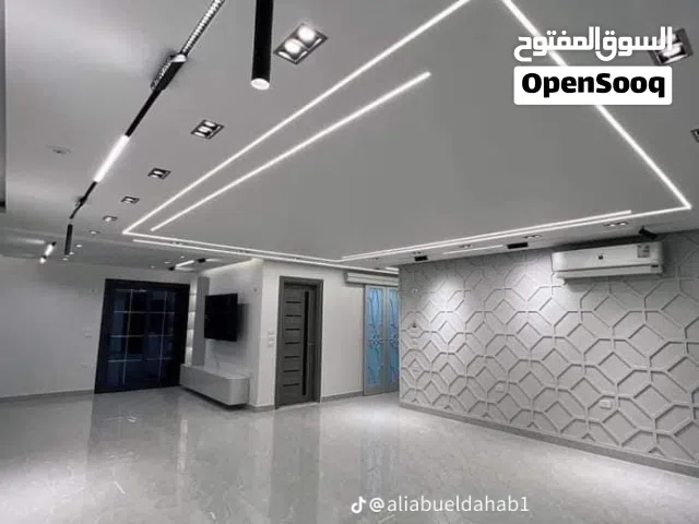 كهربائي مباني محترف لجميع معالجة الاخطاء والشغل الحديث