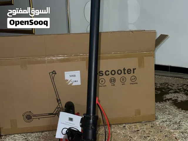 سكوتر كهربائي للبيع شبه جديد نوع شومي الأصلي و ب الضامنه بطاريته تمشي 35كيلو متر سرعته 35