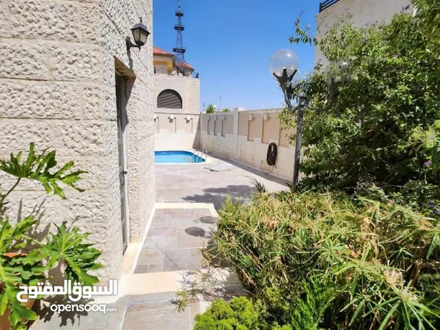 700m2 5 Bedrooms Villa for Sale in Amman Abdoun