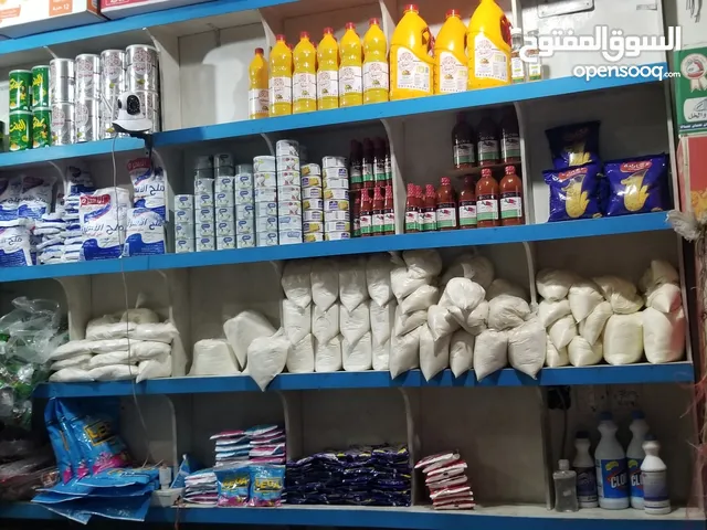 يوجد لدينا بقاله فتحه وحد3×6متر معبيه فل وشغله قرعه مع اكيمره وتخشيبه و4ثلاجات 2بطح2طول وبسعر عرطه