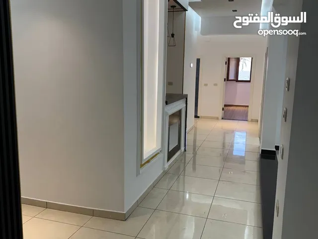 مبنى على طريق الشط للايجار 4طوابق