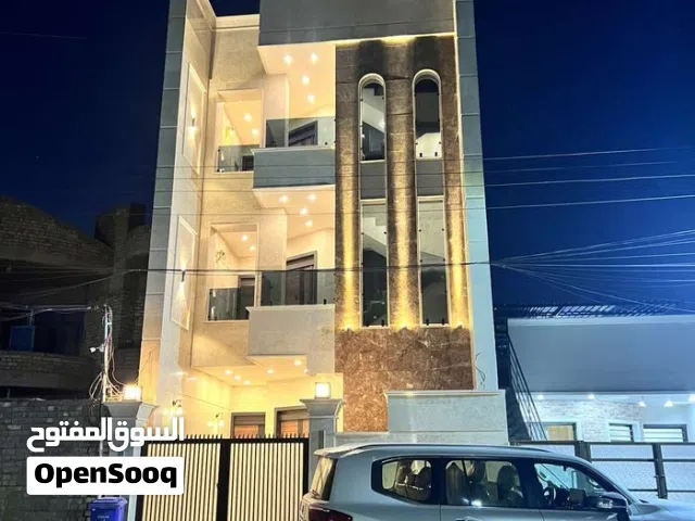 بيع بيت مصمم ثلاث وحدات سكنية