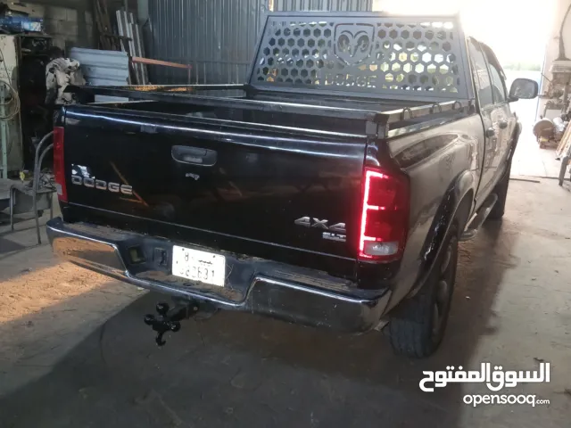 سيارة نقل بضايع و عجانات