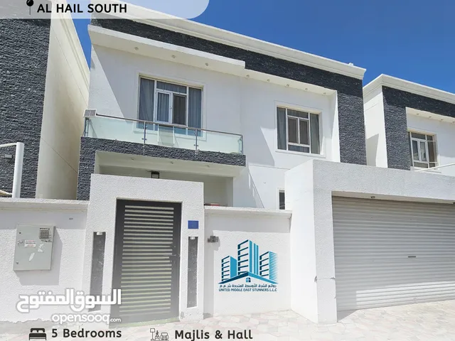 360m2 5 Bedrooms Villa for Sale in Muscat Al-Hail