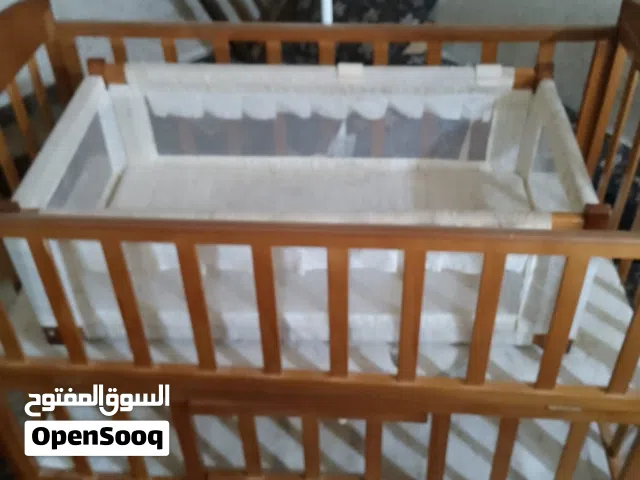 تخت بيبي مستعمل