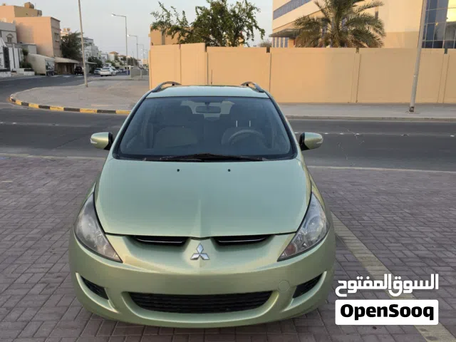 Mitsubishi Grandis 2005 Good Condition