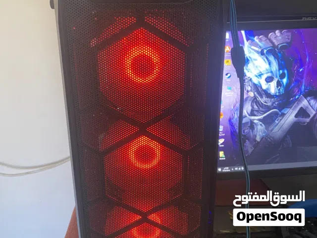كمبيوتر للبيع