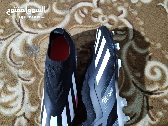 جوتي للملاعب