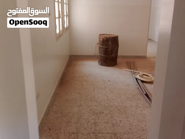 شقة كبيرة في عمارات 11 يونيو