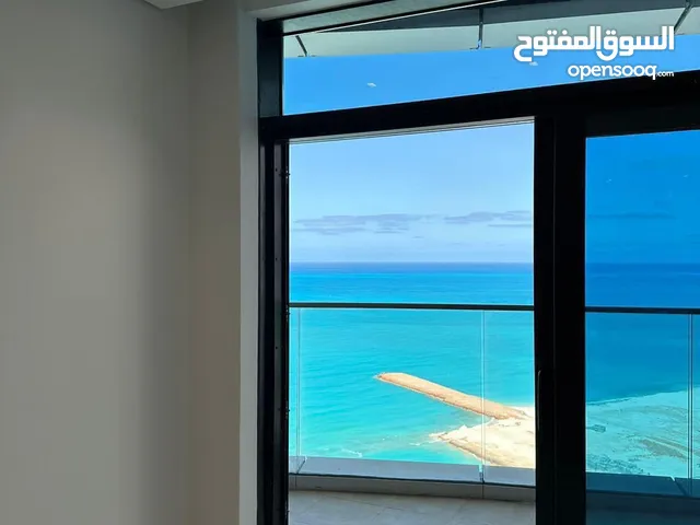شفة للبيع في ابراج العلمين الجديدة الساحل الشمالي علي البحر دايركت -  City edge Alamein Towers