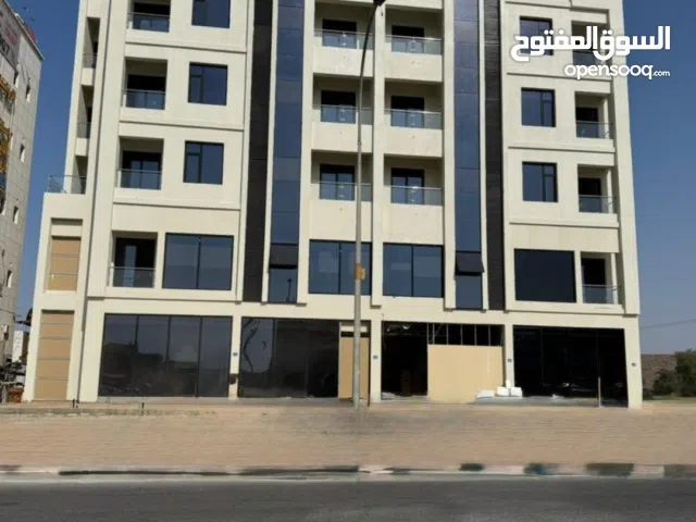 شقة جديدة للايجار في الخوض