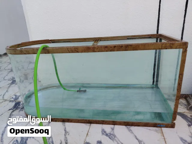 حوض سمك الحجم الكبير البيع مطلوب 20من لأخر الحوض فقط بدون اي غرض ثاني