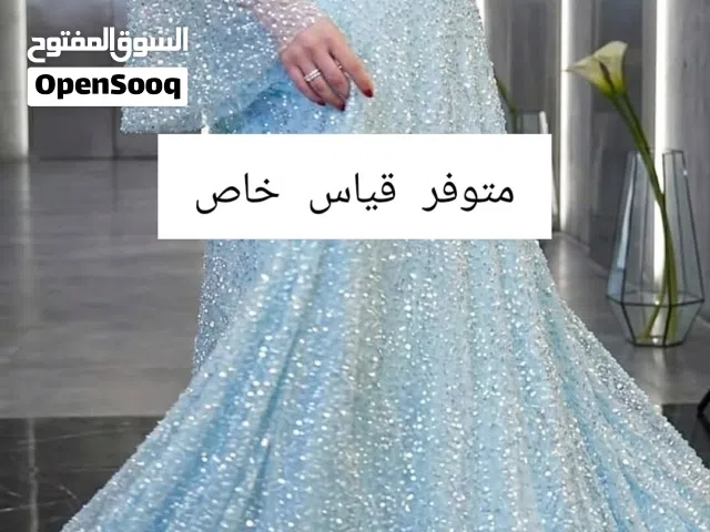 فستان سمائي مرصع كريستال