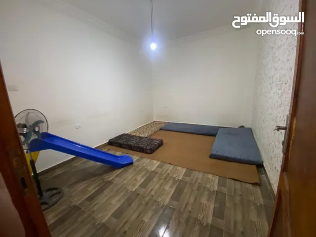 90 m2 3 Bedrooms Apartments for Rent in Tripoli Al-Jabs
