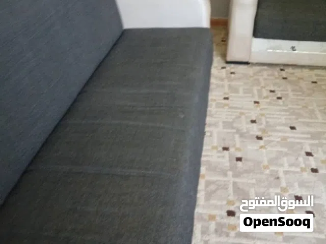 صالون متكون من ثلاث قطع