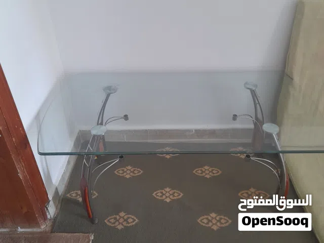 طاولة للبيع